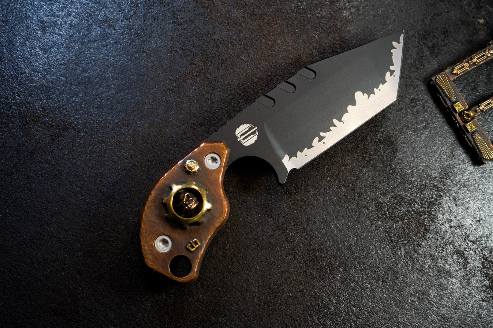 SLCC Tanto - Non-Catalog Starlingear Collaboration